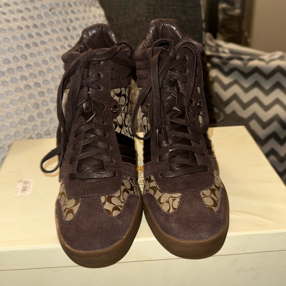 Coach ALARA 6 CM SIG C/SUEDE KHAKI/CHESTNUT SIZE 8.5 M 34A0548-KCT 4500092248